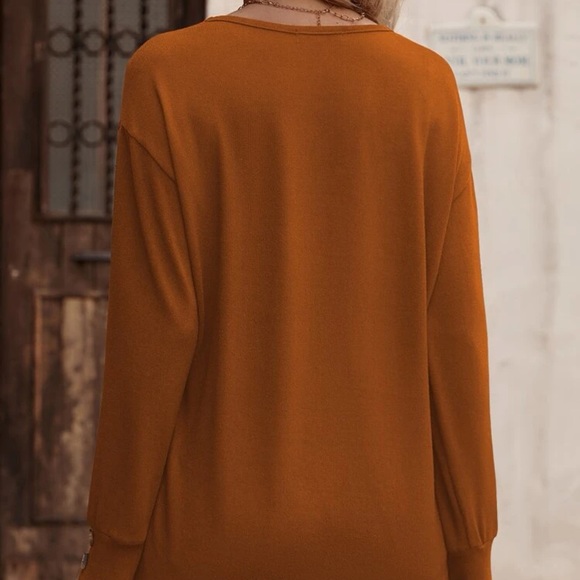 New V-neck Long sleeve top - Picture 5 of 7